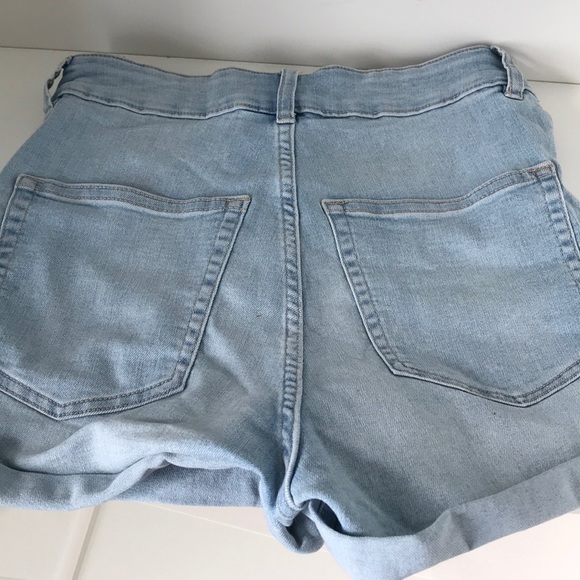 Cute Light Blue H&M Mid Rise Jean Shorts - Picture 4 of 5